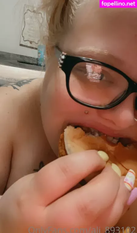 Ali 893102 OnlyFans Thumbnail #O1VG5M74nE