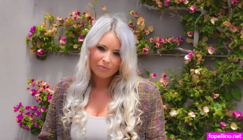 Ali Rhoades Main Profile Photo