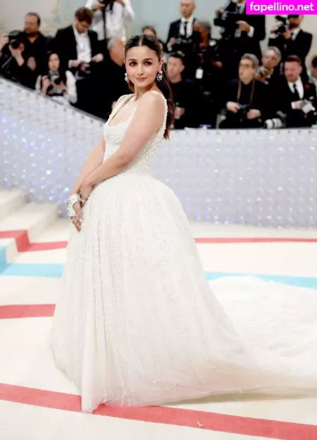 Alia Bhatt OnlyFans Thumbnail #3sXeGDzz5C