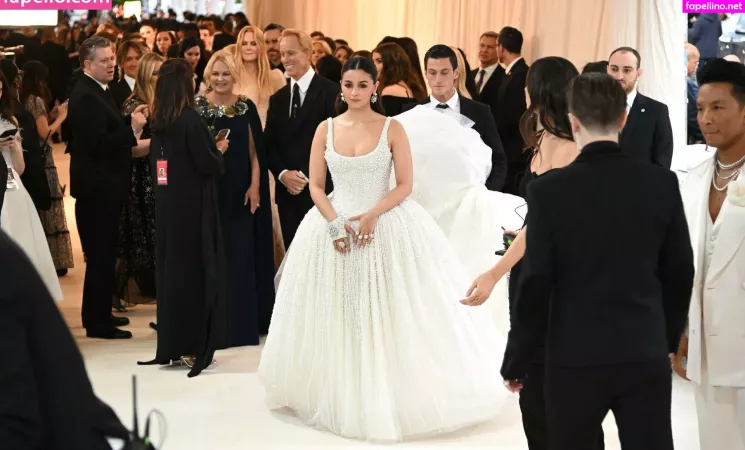 Alia Bhatt OnlyFans Thumbnail #9Jw8lmxMNN