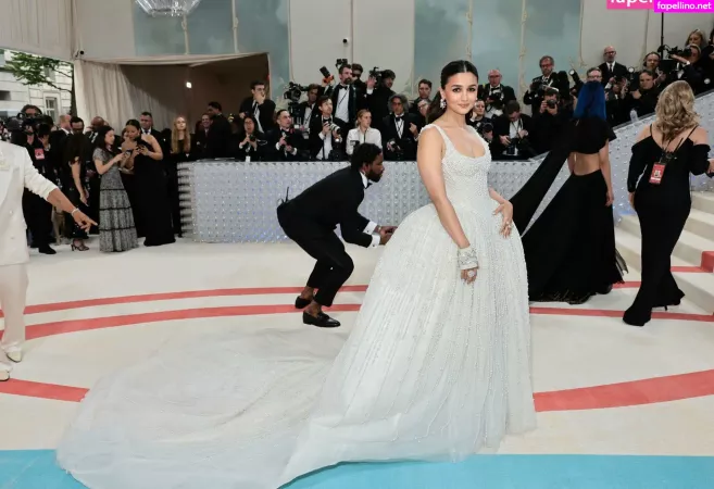 Alia Bhatt OnlyFans Thumbnail #DOQx9vGvWu