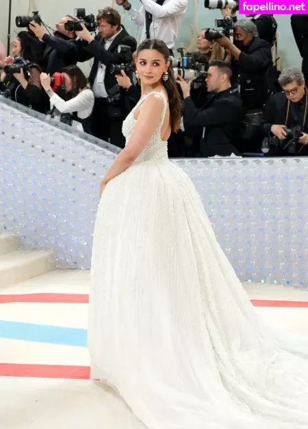 Alia Bhatt OnlyFans Thumbnail #lCWrq1cCCh