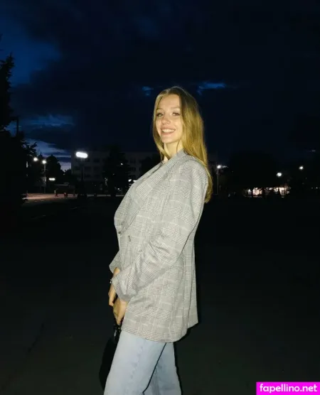 Alice 19f OnlyFans Thumbnail #CV2oQBEoPT