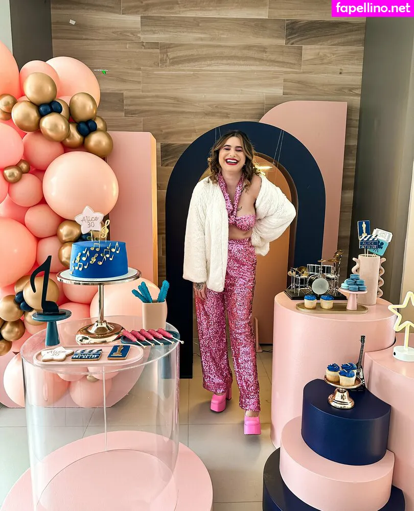 Ali e Aqui, alicesaquino, lynasha_aquino Nude Leaked OnlyFans Photo #7GaPEtB9BE