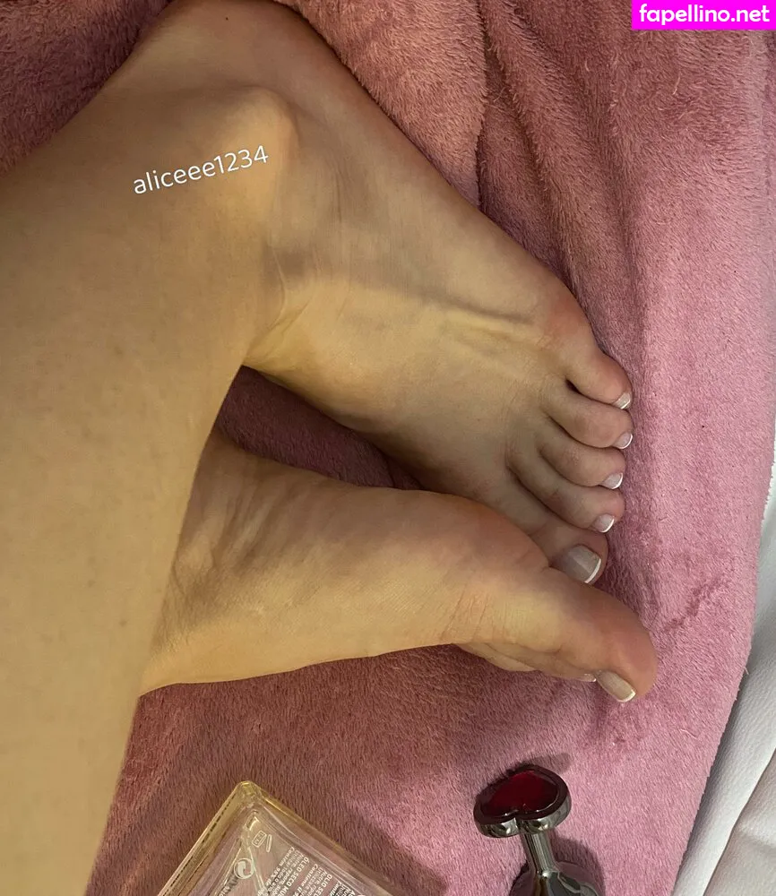 aliceee1234 Nude Leaked OnlyFans Photo #5NzoTisyuL