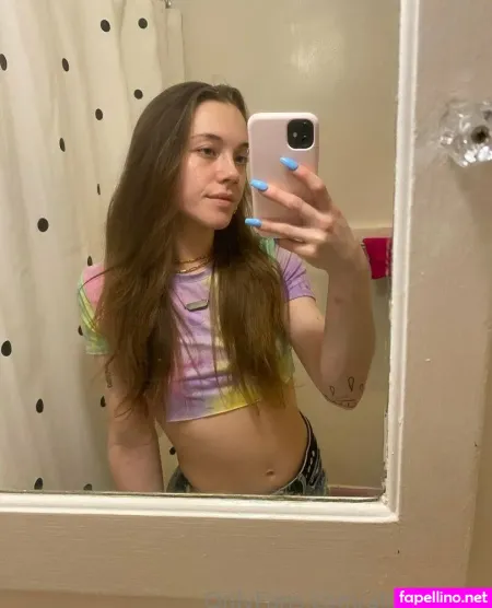 Alice Blazer OnlyFans Thumbnail #G3Af2KsHwk