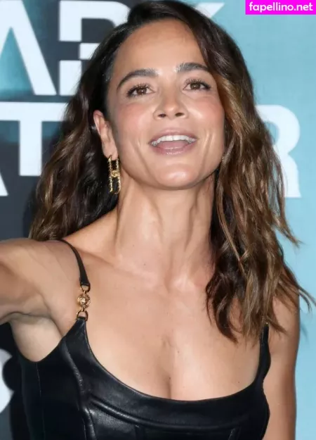 Alice Braga OnlyFans Thumbnail #eMWI4GrMcF