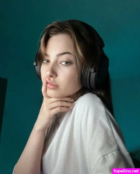 Alice Caprice OnlyFans Thumbnail #H7pgAfJwxK