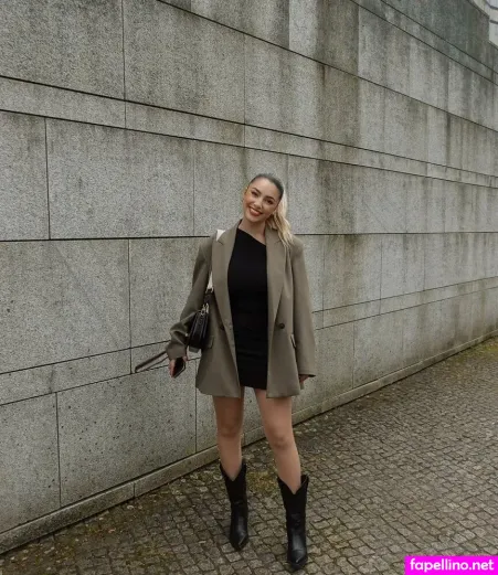 Alice Catarina OnlyFans Thumbnail #9ELiMeXDTk