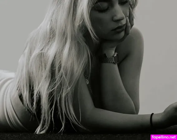 Alice Catarina OnlyFans Thumbnail #VAfL2dCjjE