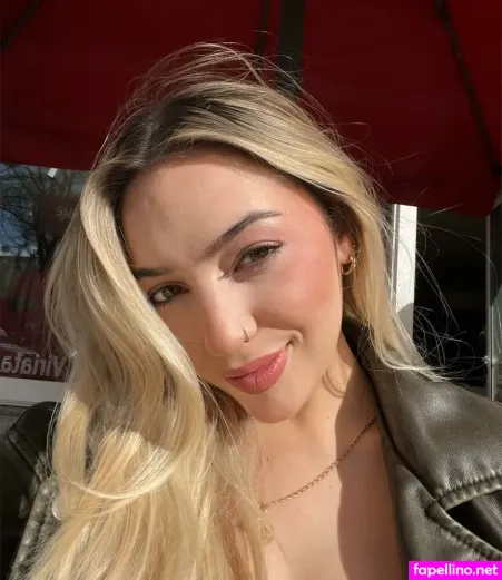 Alice Catarina OnlyFans Thumbnail #hsj1c0zF3p