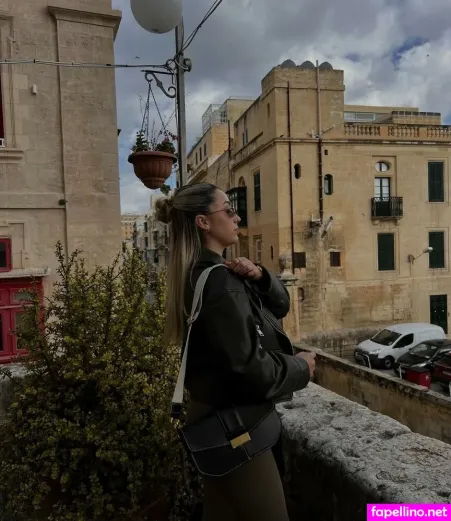 Alice Catarina OnlyFans Thumbnail #qXPoli3bG4