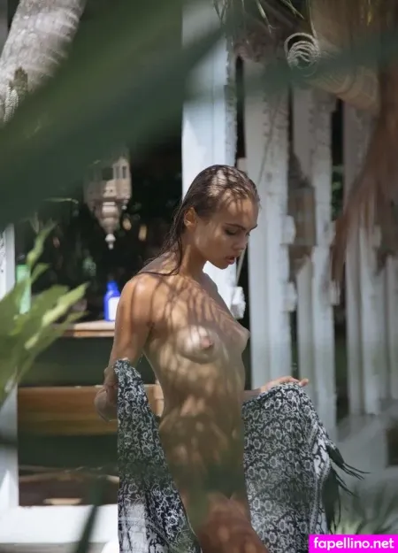 Alice Deren OnlyFans Thumbnail #kGGk0eQdhT