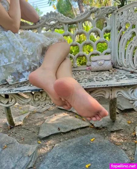 Alice Feetze OnlyFans Thumbnail #PDJQdvAIsN