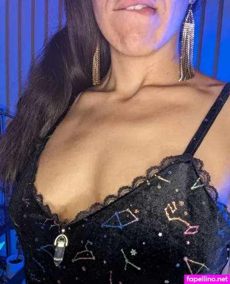 Alice Fox OnlyFans Thumbnail #GgwqplSTU3