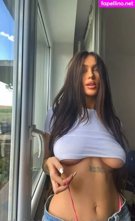 Alice From Wonderlandd OnlyFans Thumbnail #1es6KjUVHN