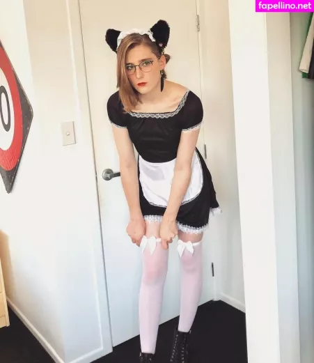 Alice In Wonder1and OnlyFans Thumbnail #0Ap4VJAdbb