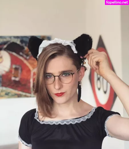 Alice In Wonder1and OnlyFans Thumbnail #48PVKMuaQD