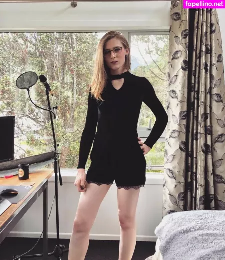 Alice In Wonder1and OnlyFans Thumbnail #DCWZbFxcio