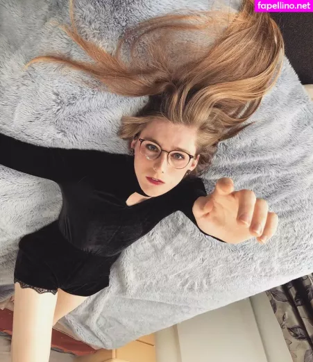 Alice In Wonder1and OnlyFans Thumbnail #FQcmxvYoMC