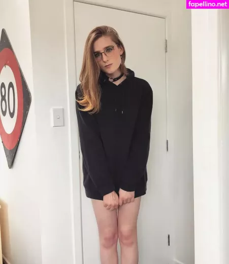 Alice In Wonder1and OnlyFans Thumbnail #RSSxoayBWH