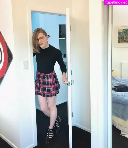 Alice In Wonder1and OnlyFans Thumbnail #iYy2PooszJ