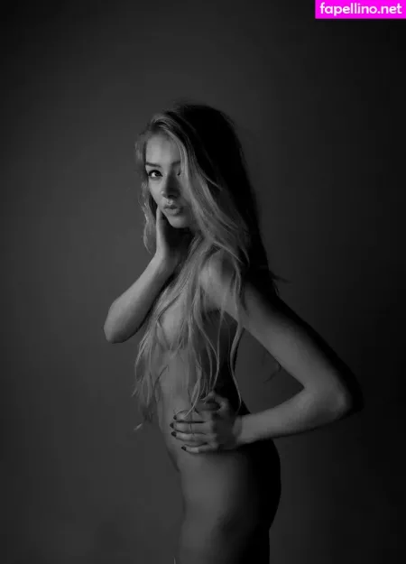 Alice Neale OnlyFans Thumbnail #0DTdIcEKuW