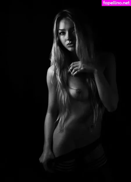 Alice Neale OnlyFans Thumbnail #0vOb9jl531