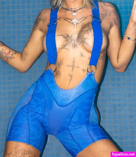 Alice Nguyen Van OnlyFans Thumbnail #riYanGKU1r