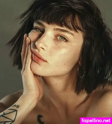 Alice Pagani OnlyFans Thumbnail #3UFpjxIr08