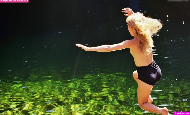 Alice Phoebe Lou OnlyFans Thumbnail #REMpZM5HE0