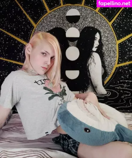 Alice Redfox OnlyFans Thumbnail #2ICpdcwRl6