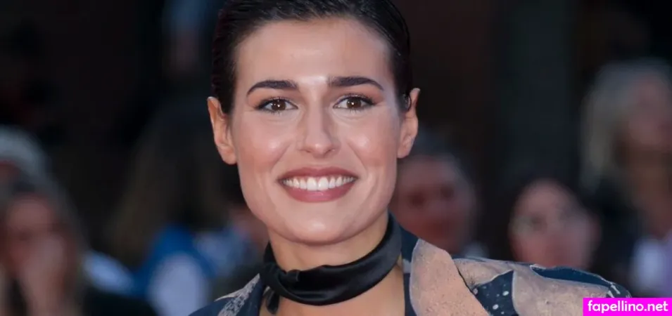 Alice Sabatini OnlyFans Thumbnail #CmtCTmOvxy