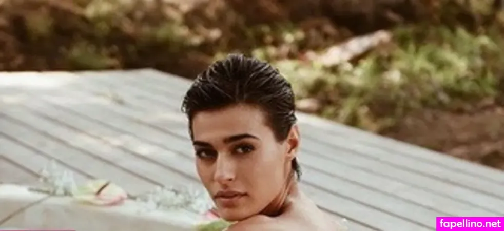 Alice Sabatini OnlyFans Thumbnail #US3Mcc6KEh
