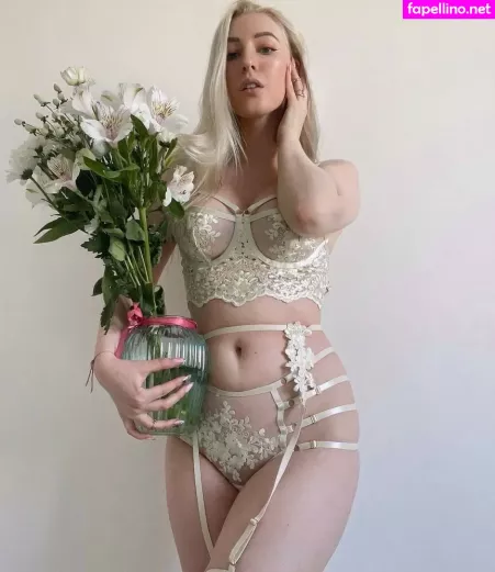 Alice Warmheart OnlyFans Thumbnail #OajHb8AZvQ