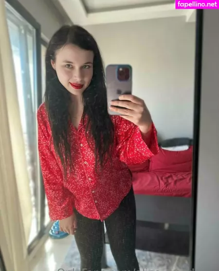 Alice Wood Vip OnlyFans Thumbnail #FlcD2sRcE5
