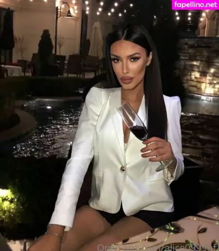 Alice0999of OnlyFans Thumbnail #UswjXUDZtj