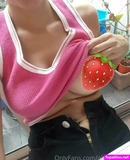 Aliceayress OnlyFans Thumbnail #3Esxh8Awxm