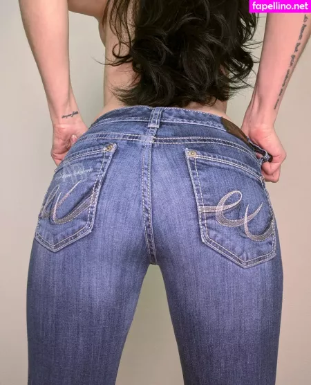 Aliceblack OnlyFans Thumbnail #dXKm2YiURR