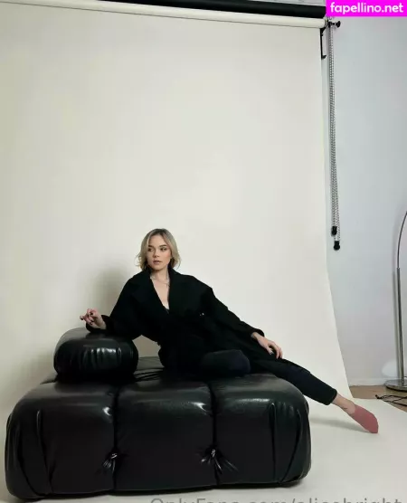 Alicebrightt OnlyFans Thumbnail #UzwrrI8aFS