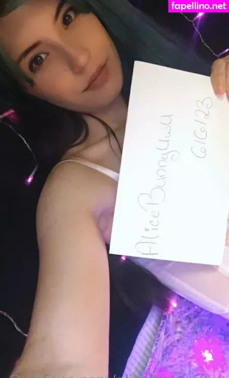 Alicebunnyuwu OnlyFans Thumbnail #yfFBDxrspk