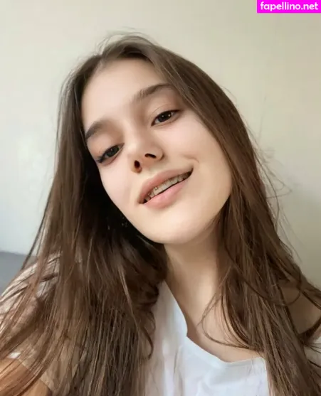 Alicee Kisss OnlyFans Thumbnail #94QxQMwshM