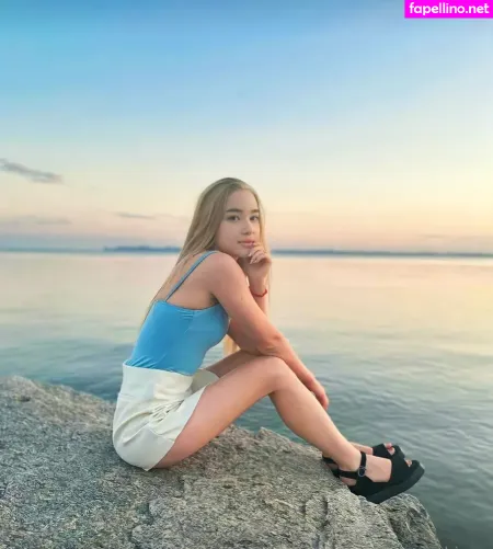 Alicee Kisss OnlyFans Thumbnail #AhWQ7FZT3b