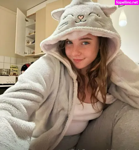 Alicee Kisss OnlyFans Thumbnail #CynbwCbBjO
