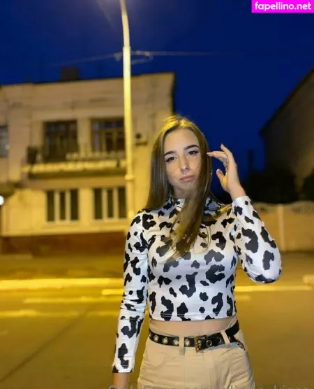 Alicee Kisss OnlyFans Thumbnail #DE6C3AG6Fj