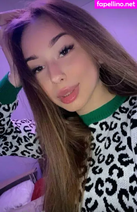 Alicee Kisss OnlyFans Thumbnail #JPSIbfPzMu
