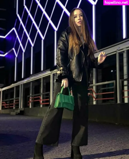 Alicee Kisss OnlyFans Thumbnail #ZD2fOui2Xa