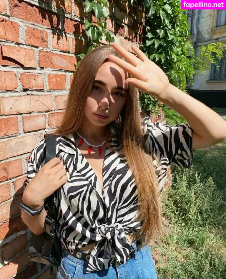 Alicee Kisss OnlyFans Thumbnail #qXyPPTI8n2