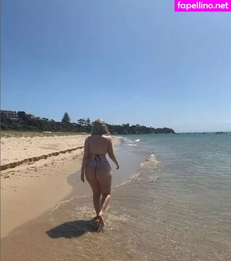 Aliceeevictoria OnlyFans Thumbnail #fb25ztKAmJ