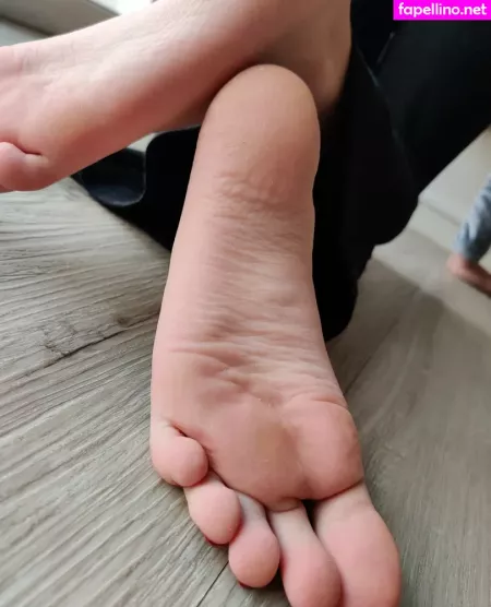 Alicefrenchfeet OnlyFans Thumbnail #2UEGsQ9Gyv